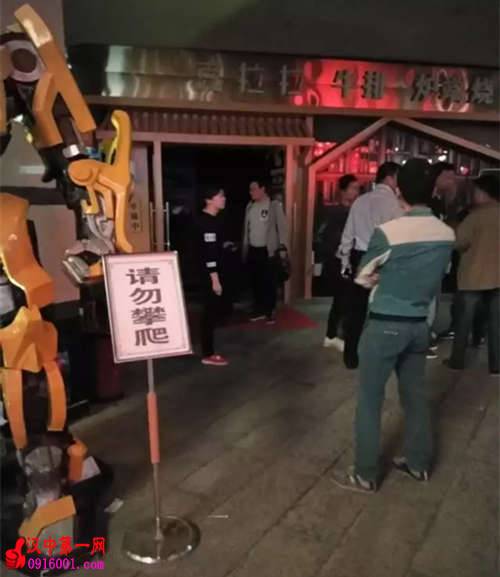 һ13