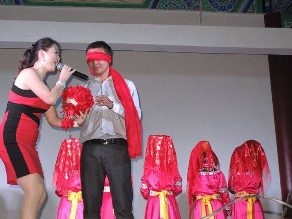 10��1�����Ϻ�������·ȥ����ľ��