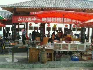 �ǹ̽�԰����������ˣ�ϣ����Ҫ���Ϻ��羰������·