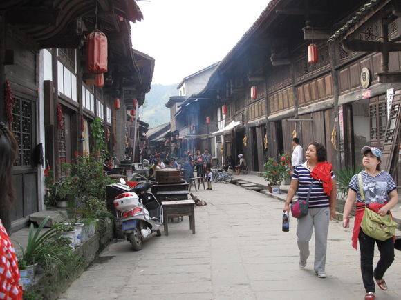 10��1�����Ϻ�������·ȥ����ľ��