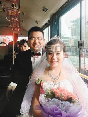 ���У�һ����Ʊ��������� ���ڷ�ϲ�ǳ˿͹���